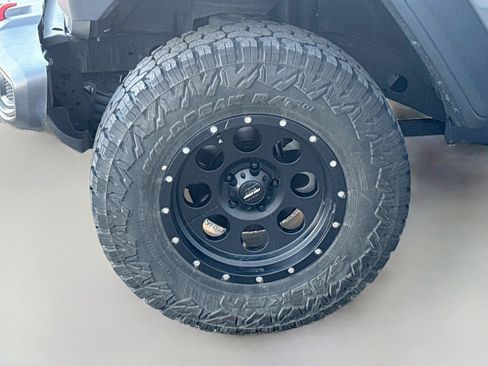 Used 2019 Jeep Wrangler Unlimited Rubicon AWD/4WD image 30