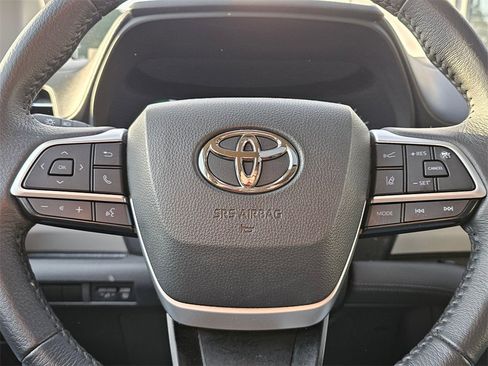 Certified 2024 Toyota Sienna XLE image 26