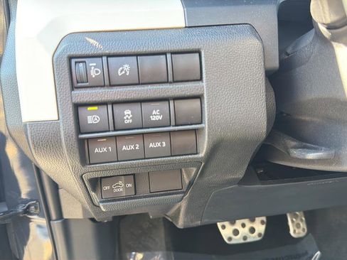 Used 2024 Toyota Tacoma TRD Sport w/ TRD Sport Upgrade Package image 17