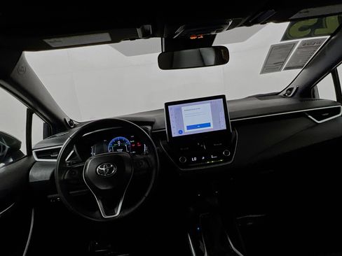 Used 2025 Toyota Corolla XSE image 30