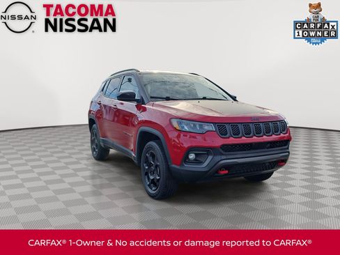 Used 2024 Jeep Compass Trailhawk image 2