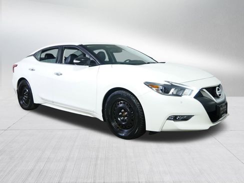 Used 2017 Nissan Maxima 3.5 SV image 1