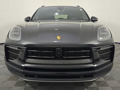 Certified 2022 Porsche Macan S AWD/4WD image 10
