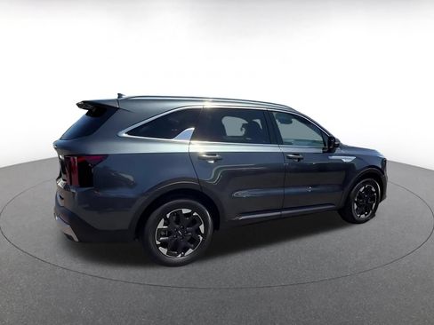 Used 2024 Kia Sorento S FWD image 15