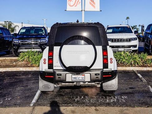 Used 2024 Land Rover Defender 110 X-Dynamic SE image 8