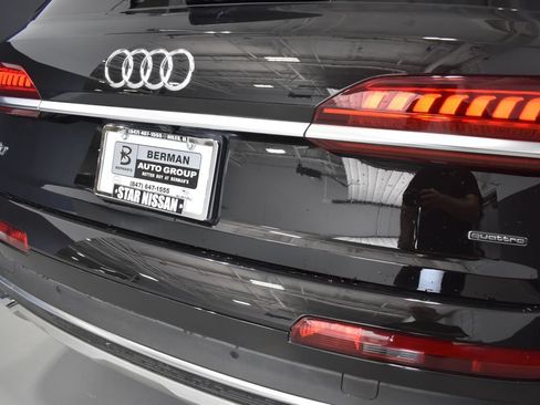 Used 2023 Audi Q7 3.0T Premium AWD/4WD image 12