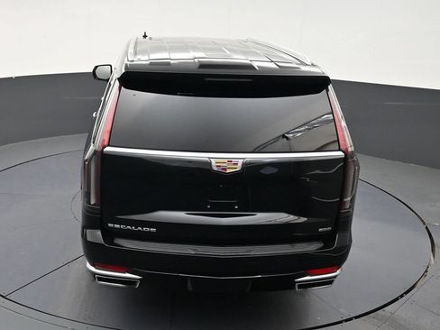 Used 2023 Cadillac Escalade ESV Premium Luxury AWD/4WD image 15