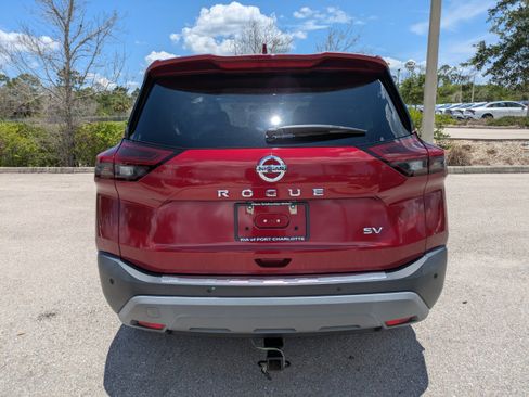 Used 2021 Nissan Rogue SV FWD image 5