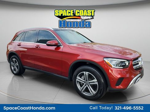 Used 2022 Mercedes-Benz GLC 300 4MATIC image 1