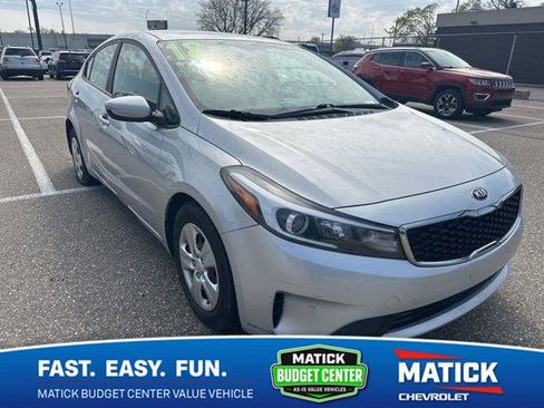 Used 2018 Kia Forte LX FWD image 1