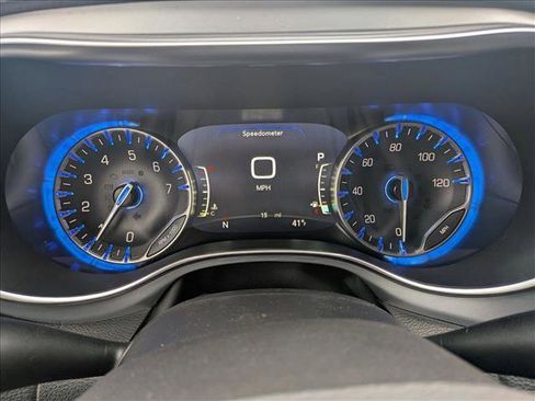 New 2026 Chrysler Pacifica Limited image 11