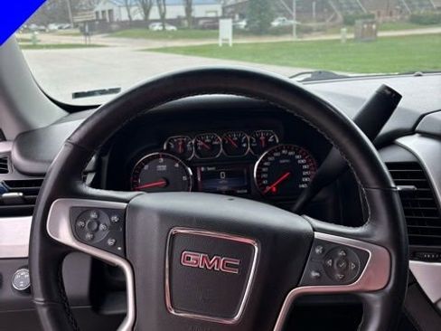 Used 2016 GMC Yukon SLT AWD/4WD image 17