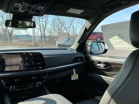 New 2026 Chevrolet Tahoe Premier w/ Sun And Tow Package AWD/4WD image 57