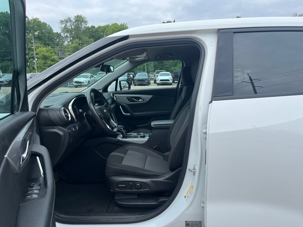 Used 2023 Chevrolet Blazer LT FWD image 17