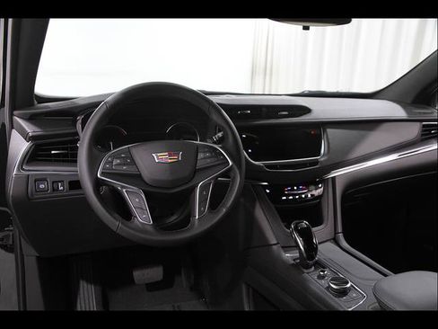Certified 2025 Cadillac XT5 Luxury w/ LPO, Floor Liner Package AWD/4WD image 6