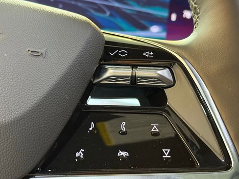 New 2026 Cadillac Escalade ESV Sport w/ LPO, ONYX Package image 32