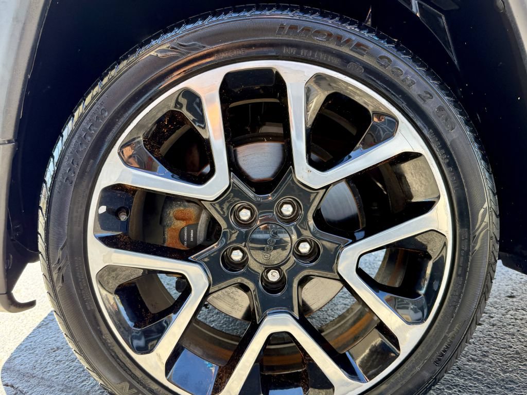 Used 2017 Jeep Compass Limited AWD/4WD image 28