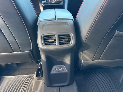 Used 2022 Buick Envision Essence w/ Technology Package I FWD image 39