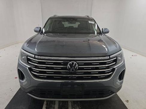 Used 2024 Volkswagen Atlas SEL image 2