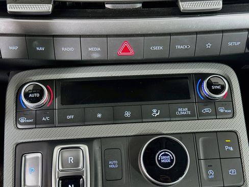 Used 2025 Hyundai Palisade SEL FWD image 24