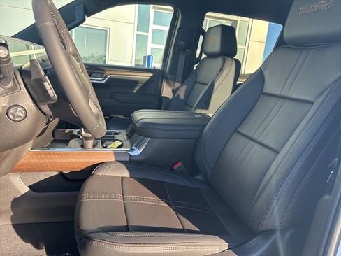 New 2026 Chevrolet Silverado 1500 High Country w/ High Country Premium Package image 11