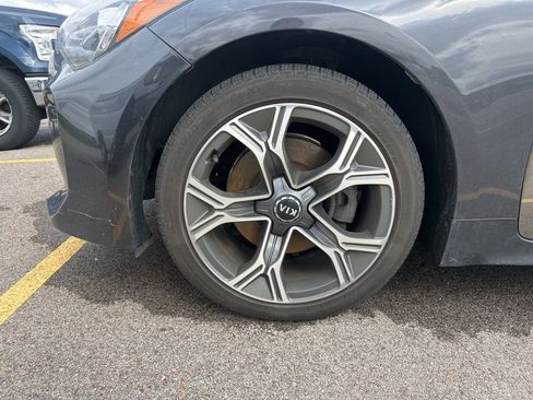 Used 2020 Kia Stinger GT-Line image 17