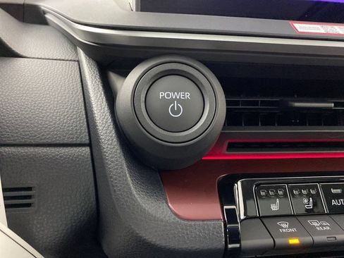 New 2026 Toyota Prius Plug-In Hybrid FWD image 21