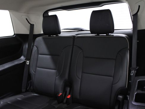 Used 2020 GMC Acadia Denali w/ Trailering Package image 32