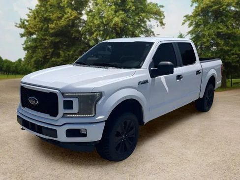 Used 2018 Ford F150 XL w/ Equipment Group 101A Mid AWD/4WD image 4