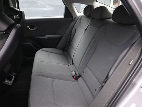 Used 2025 Kia K4 LXS image 23