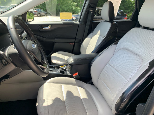 Used 2023 Ford Escape Platinum AWD/4WD image 39