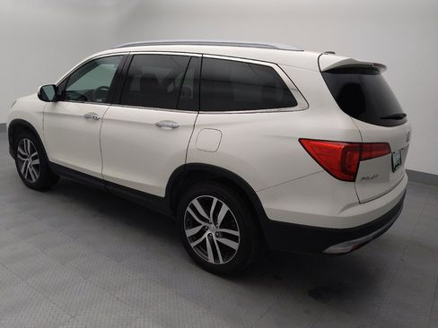 Used 2018 Honda Pilot Touring image 3