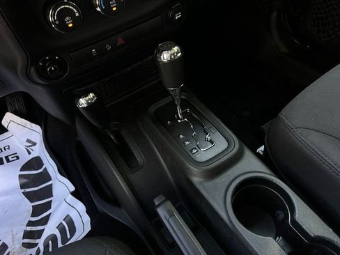 Used 2017 Jeep Wrangler Sport AWD/4WD image 27