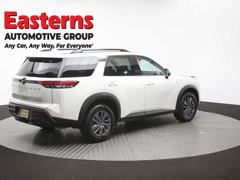 Used 2023 Nissan Pathfinder SV w/ SV Premium Package AWD/4WD image 44
