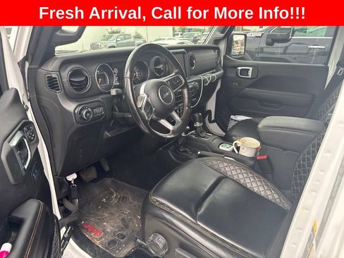 Used 2022 Jeep Wrangler Unlimited Sahara AWD/4WD image 8