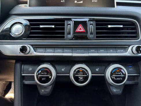 Used 2021 Genesis G70 2.0T w/ Elite Package image 25