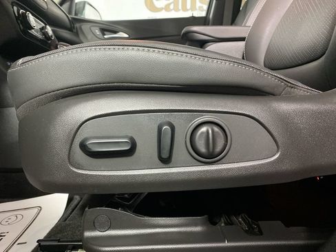Used 2023 Buick Encore GX Essence w/ Experience Buick Package FWD image 12