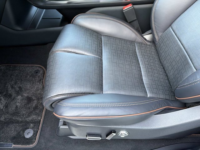 New 2026 Lincoln Navigator Black Label AWD/4WD image 11
