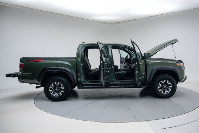Used 2022 Toyota Tacoma TRD Off-Road w/ TRD Premium Off Road Package AWD/4WD image 14