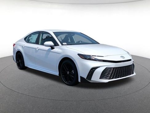 New 2026 Toyota Camry SE FWD image 8