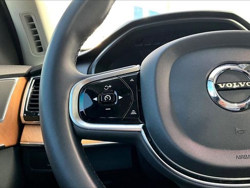 Used 2024 Volvo XC90 B6 Plus image 18