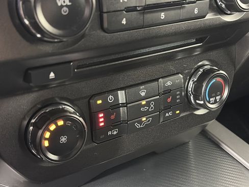 Certified 2018 Ford F150 XLT w/ Equipment Group 302A Luxury image 21