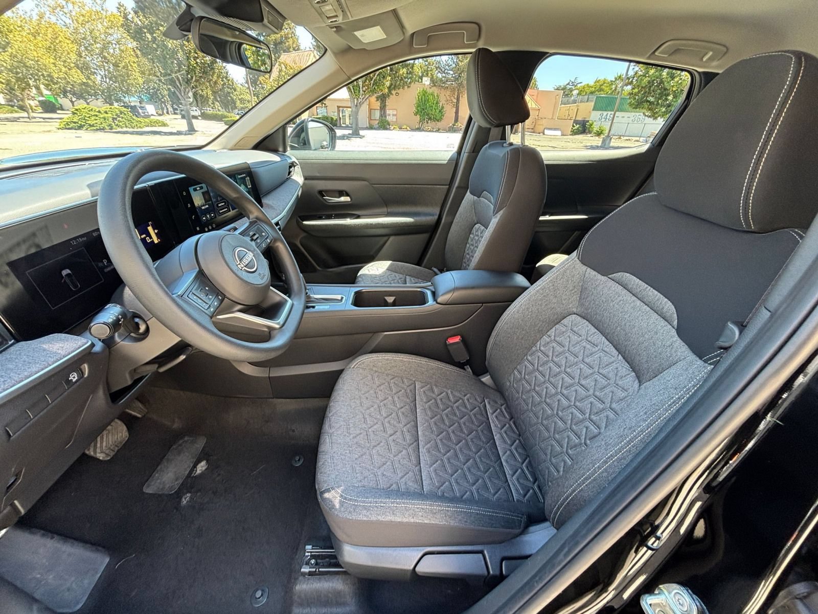 Used 2026 Nissan Kicks SV FWD image 25