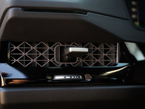 Used 2024 Honda Accord Sport image 39