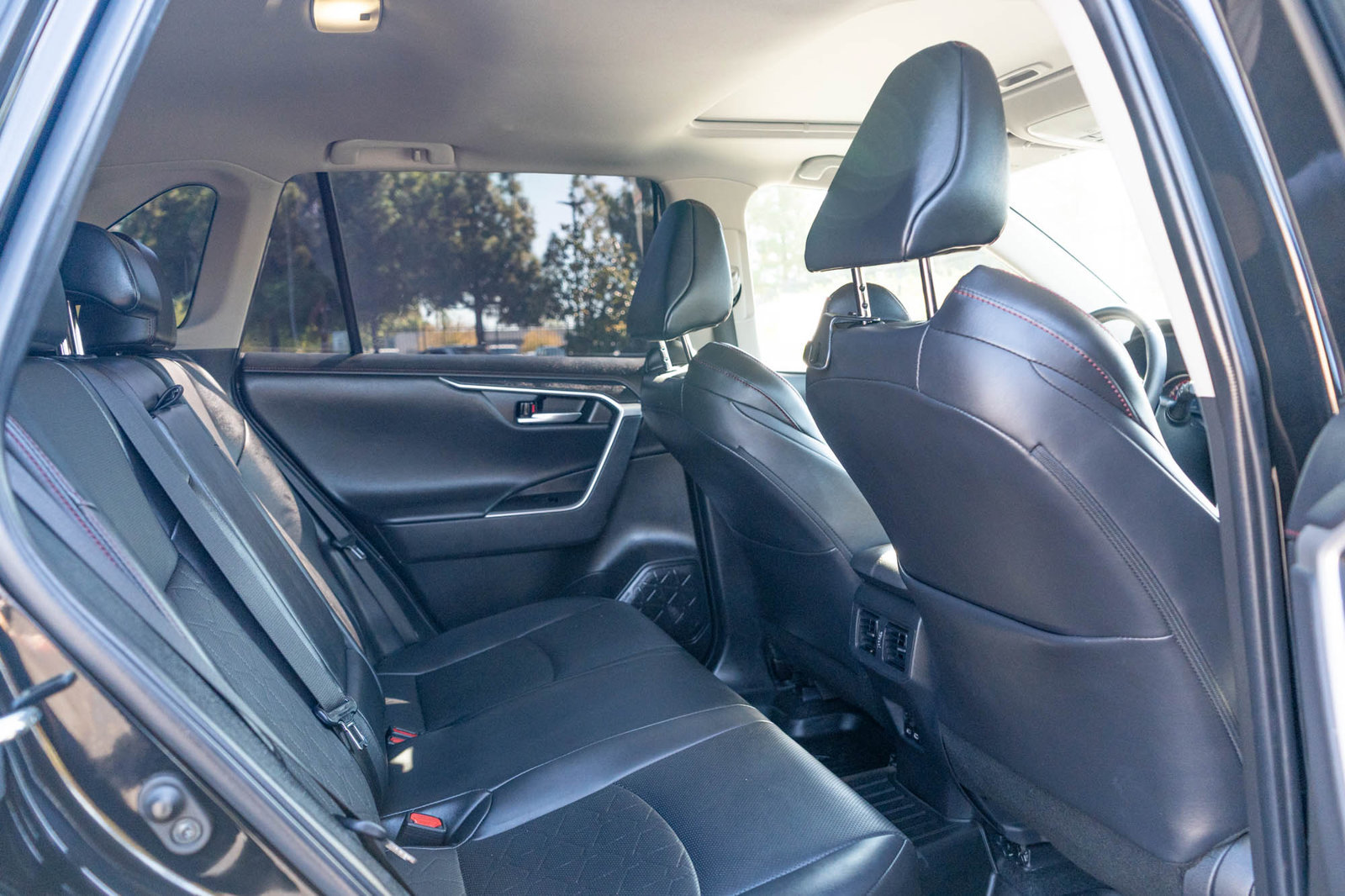 Certified 2023 Toyota RAV4 TRD Off-Road w/ TRD Off-Road Weather Package AWD/4WD image 20