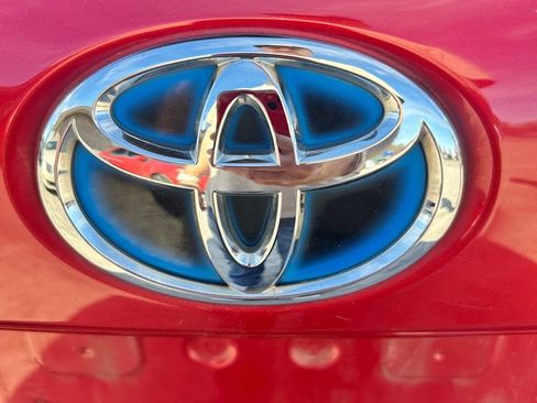 Used 2014 Toyota Prius V Two image 16