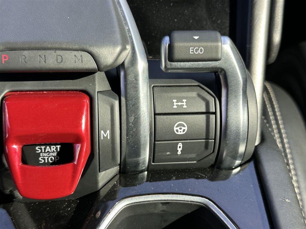 Used 2021 Lamborghini Urus AWD/4WD image 35