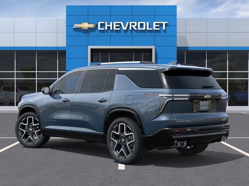 New 2026 Chevrolet Traverse High Country FWD image 3