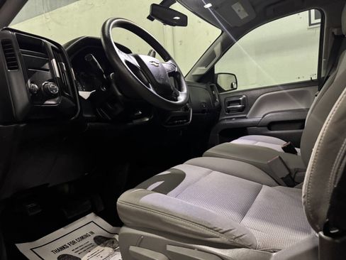 Used 2018 Chevrolet Silverado 1500 Custom w/ Custom Value Package image 14