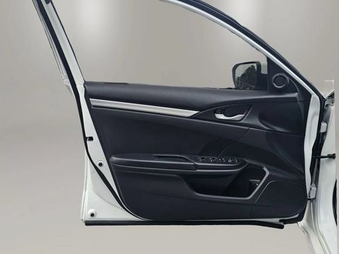 Used 2021 Honda Civic Sport image 11